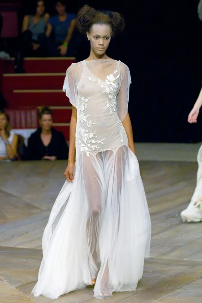 Look 32